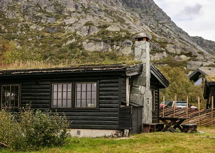 Charming And Cozy Timber In Sirdal 度假居