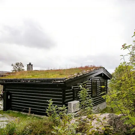 Дом отдыха Charming And Cozy Timber In Sirdal *